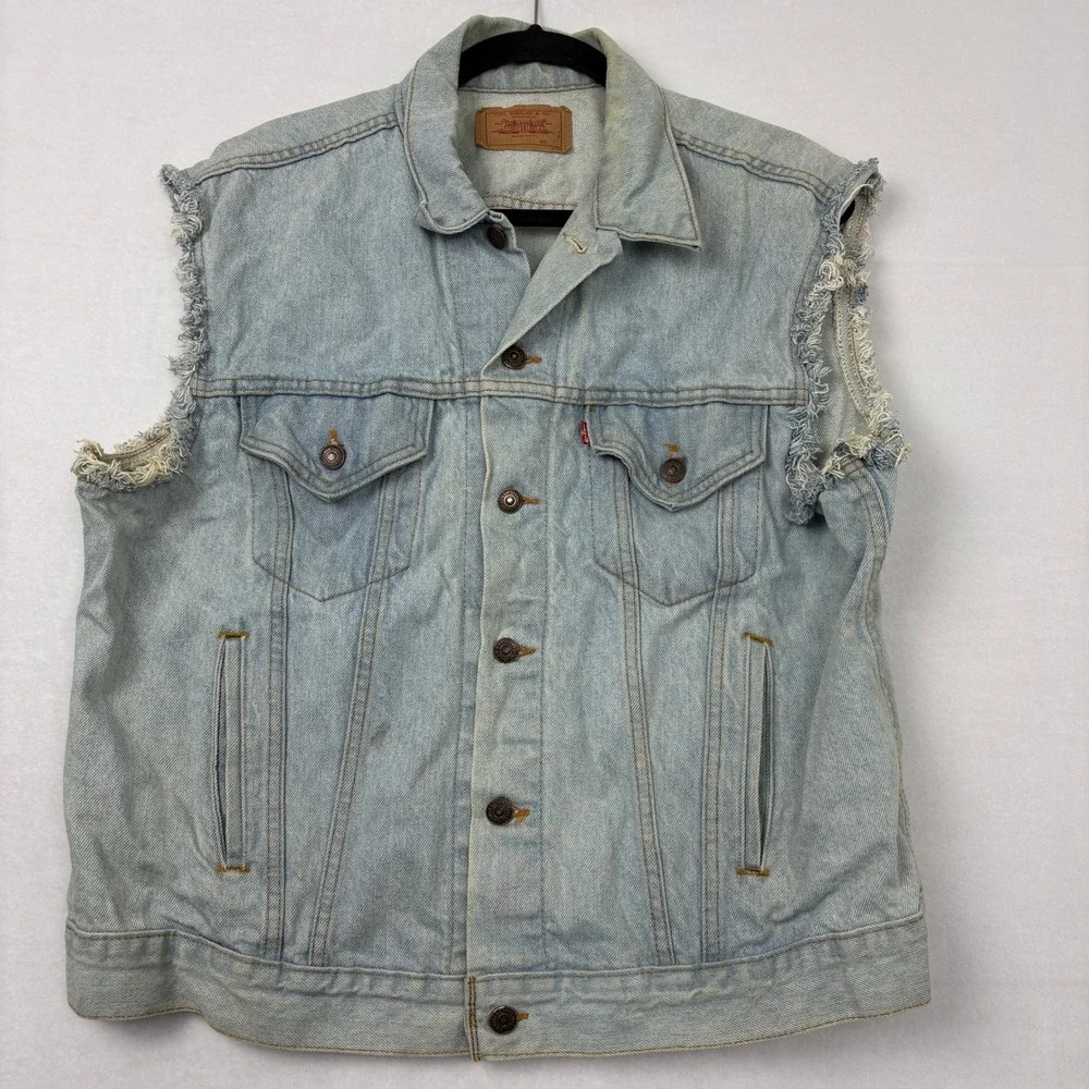 Vintage Levis 70506 Denim Trucker Vest Mens XL Light Wash Cut Off distressed